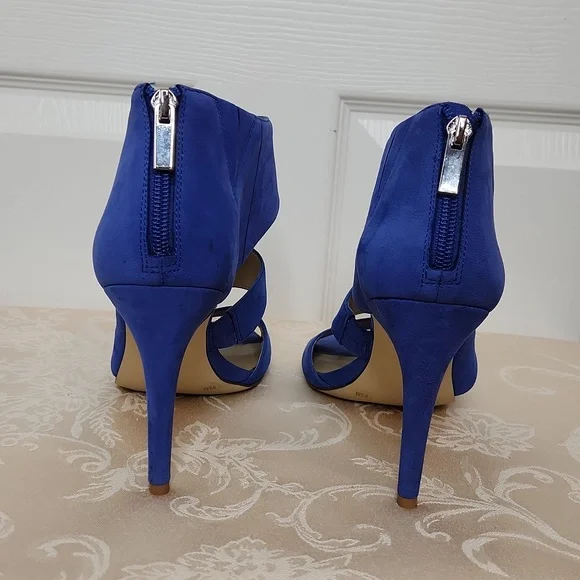 INC International Concepts bright cobalt blue stiletto statement heels size 9.5 - Picture 4 of 16